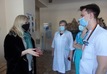 С ПОДАРКОМ В НОВОЕ ОТДЕЛЕНИЕ ДЕТСКОЙ ОБЛАСТНОЙ БОЛЬНИЦЫ С ПОДАРКОМ В НОВОЕ ОТДЕЛЕНИЕ ДЕТСКОЙ ОБЛАСТНОЙ БОЛЬНИЦЫ