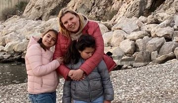 «У СОФІЇ БУЛИ ОСКОЛКОВІ ПОРАНЕННЯ. ОПЕРУВАЛИ В ПІДВАЛІ» «У СОФІЇ БУЛИ ОСКОЛКОВІ ПОРАНЕННЯ. ОПЕРУВАЛИ В ПІДВАЛІ»