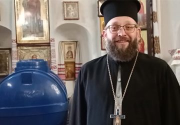 Сім кубів водоканалівської води освятили в Катеринці на Водохреща Сім кубів водоканалівської води освятили в Катеринці на Водохреща